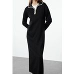 Moda Stil Fitted Polo Yaka Maxi Boy Tesettür Ekru Biyeli Fermuarlı Triko Elbise