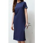 Moda Stil Relaxed Bisiklet Yaka Midi Boy Triko Bant Detaylı Kısa Kol Esnek Örme Elbise