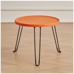 Modern Yuvarlak Yan Sehpa, Turuncu Plastik Üst Komodin, Oturma Odası ve Yatak Odası için 3 Metal Ayaklı Kompakt 46 x 39 cm Tasarım