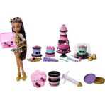 Monster High Havalı Doğum Günü pasta seti ve Clawdeen Wolf bebek, pasta kreması ve süsleme şırıngası gibi 20'den fazla aksesuar içeren pasta süsleme temalı oyun seti, JBG78