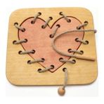 Montessori İp Geçirme ve Pim Takma Kalp - Kahverengi