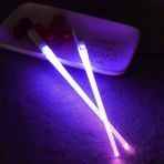 Mor 1 Çift LED Işın Kılıcı Çubuk Aydınlık Çubuklar Ayrılabilir Yıkanabilir Gıda Güvenli Mutfak Sofra Parti Disko Pervane (Yurt Dışından) - Chopsticks - Renkli
