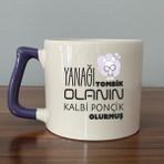 Mor Mürekkep Yanağı Tombik Olanın Baskılı Mor Kulplu D Kupa - Açık Gri - Beyaz - 200 ml