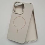 More Gsm iPhone 15 Pro için Manyetik, Magsafe ile Uyumlu Lansman, Darbeye Dayanıklı Kadife İç Yüzeyli Wireless Kablosuz Sarj Özellikli Esnek Silikon Kılıf (Krem)