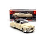 Motor Max Motormax 1950 Chevy Bel Air 1/24 Diecast Model Yeşil Diecast Model Krem