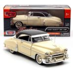 Motormax 1950 Chevy Bel Air 1/24 Diecast Model Yeşil Diecast Model Krem - 20 cm