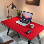 Mouse Pad Büyük Ölçü - Desk Mat Geniş Ebad - Masa Matı – 130 cm × 100 cm – Crimson Kırmızı Siyah XL Mouse Pad – PU Deri - Gamer Kaymaz Taban - Ofis Masa Aksesuar