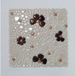 MozaiKristaL Mutfak Tezgah Arası ve Yaşam Alanlarının Tüm Yüzeyleri Için Çiçek Desenli Cam Mozaik. File Ölçüsü: 31.5X31.5 Cm. ( 1 Koli = 10 Karo File = 1 m2 Fiyatıdır ) - Kahverengi
