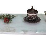 Mukemel Metal Tasarım Beyaz Mermer Tepsi Yada Tabak Masa Komodin Konsol Şifonyer Dekorasyon (beyaz)