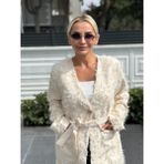 Muna Boutique İthal Düğme Kuşak Detaylı Dekoratif İpli Kadın Beyaz Ceket