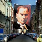 Mustafa Kemal Atatürk Portre Cephe Poster Bayrağı - 4x6 metre