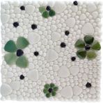 Mutfak Tezgah Arası, Havuz, Banyo, Sauna, Spa, Iç ve Dış Dekorasyonda Tüm Yüzeyler Için, Beyaz, Yeşil, Siyah Çiçek Desenli, 31,5X31,5CM. Fileli Cam Mozaik. (10 File Karo = 1 M2 Fiyatıdır ) - Mozaik ölçüleri: Mix. - File Karo ölçüsü: 31,5 x 31,5 cm