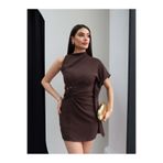 My Blog Kahverengi Toka Detaylı Tek Kol Dökümlü Mini Elbise - 8265