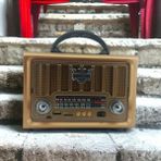 Nefertiya Nostaljik Görünümlü USB Sd Aux Bluetooth Destekli Şarjlı Radyo RT-761 - Açık Kahverengi