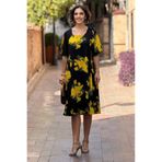 Nevin Kaya Moda V3-Siyah Sarı Güllü Kare Yaka Elbise