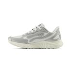 New Balance Kadın Fresh Foam Arishi V4 Koşu Ayakkabısı, Gümüş Metalik/Yansıma/Nb Beyaz, 7.5
