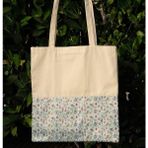 New Bazaar Kanvas Bez Çanta - Dokuma Kumaş Desenli - Iç Cepli ve Cırtlı - 36 x 40 cm - Laleli Çini Desenli - Renkli