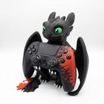 Night Fury (Gecenin Öfkesi) - Dişsiz Ejderha PS5 / Xbox Kumanda Standı & Telefon Tutucu – 3D Baskı Dişsiz Figür Masa Düzenleyici