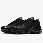 Nike Air Max Plus Triple Black Erkek Spor Ayakkabı