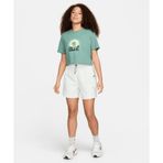Nike DM6247-394 Sportswear Essential Short Yeşil Kadın Şort