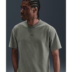 Nike DO7392-320 Sportswear Premium Essentials Yeşil Erkek T-Shirt