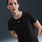Nike IB9408-010 One Dri-Fit Siyah Günlük Stil Kadın T-shirt