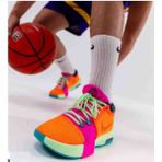 Nike Lebron Witness Vııı Erkek Basketbol Ayakkabısı - 42,5 - Renkli - Renkli