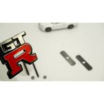 Nissan Gtr Ön Panjur Vidalı 3D Krom Metal Logo Amblem