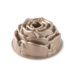 Nordic Ware "Pembe" kek kalıbı.