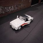 Nostaljik Lezzetler Nostaljik Metal Çek Bırak Beyaz 1957 Chevrolet Corvette Araba Kapılar Açılır