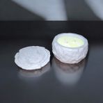 Nur Değirmenci Gallery ND Candle El Yapamı Soya Mumu Ayın Yüzeyi Beton Mumlukta - Gri - 1 Adet