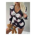 NYXELLE LİNGERİE Hello Kitty Desenli Kadın Siyah Şortlu Tulum Pijama - Uzun Kollu Düğmeli Pamuklu Penye Romper