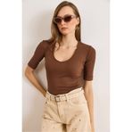 Olalook Kadın Acı Kahve Derin V Yaka Duble Kol Esnek Pamuk Bluz BLZ-19002951