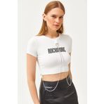 Olalook Kadın Beyaz Aksesuarlı Ottoman Crop Bluz BLZ-19002603