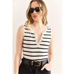 Olalook Kadın Beyaz Çıtçıtlı Çizgili Esnek Crop Bluz Blz-19002994