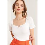 Olalook Kadın Beyaz Yaka ve Kolu Kesik Detaylı Triko Bluz BLZ-19002884