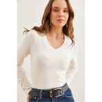 Olalook Kadın Ekru V Yaka Dökümlü Soft Touch Bluz BLZ-19002757