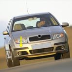 Ön Tampon Sağ Köşe Bandı Çıtası 6Y0807718B Skoda Fabia 1 ile uyumlu 2005-2008