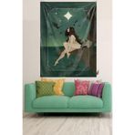 Ontheclouds Gecede Oturan Kız Leke Tutmaz Kadife Dokulu Kumaş Duvar Örtüsü Duvar Halısı Tapestry, 70 x 100