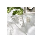 Oriflame Novage Cildi Düzensiz Cilt Tonuna Karşı Koruyan Geliştirilmiş Çok Yönlü Koruyucu Gündüz Kremi 50 Spf