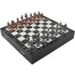 Orta Boy Metal Ispanyol Satranç Takımı Antik ve Mermer Desenli Sandıklı Mdf Tahtası (36X36X6 Cm.)