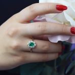 Oval Yesil Tasli Altin Yuzuk