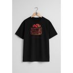 Oversize Çilekli ve Çikolatalı Pasta Göğüs Tasarımlı Unisex T-Shirt - Siyah