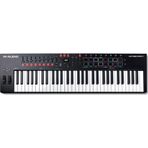 Oxygen Pro 61 | 61 tuş, Yarı-ağır tuşe profesyonel USB/MIDI controller - Yeni nesil