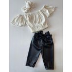 Özge Başaran Kız Çocuk, Likralı Deri Fiyonk Detaylı Pantolon, Krem Straplez Crop Bluz ve Saç Bandı Takımı. - 3 Yaş - Açık Krem