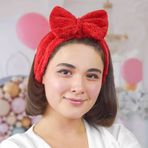 Özgüner Peluş Saç Bandı – Yumuşak ve Esnek Cilt Bakım Bandı – Makyaj, Duş ve Spa İçin Kadın & Genç Kızlara Özel Aksesuar (fiyonklu kırmızı, 30)