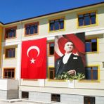 Özgüvenal Atatürk Posteri ve Türk Bayrağı Raşel Kumaş 200 x 300 cm 5