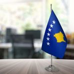 Özgüvenal Kosova Masa Bayrağı Direksiz 15 x 22,5 cm