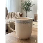 Palto Tasarım Burada Mutluyum Krem Juno Kupa -Hediyelik Kupa Fincan Mug - Beyaz - 350 ml