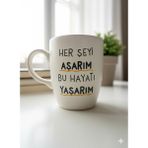 Palto Tasarım Her Şeyi Aşarım Bu Hayatı Yaşarım Krem Oval Kupa - Hediyelik Kupa Fincan Mug - 1 Adet